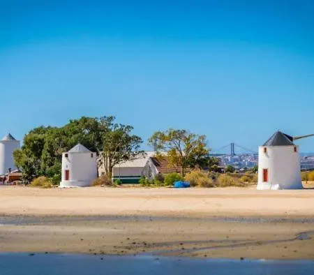Natura Alojamento de Turismo Rural Barreiro (Setubal)